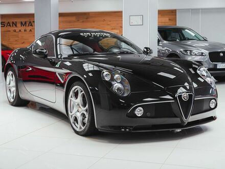 Альфа Ромео 8C 2009 в Европе на Automoto.ua Черный Альфа Ромео 8C, объемом двигателя 0 л и пробегом 4 тыс. км за 420955 $, фото 1 на Automoto.ua