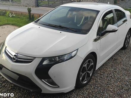 Опель Ампера 2012 в Европе на Automoto.ua Белый Опель Ампера, объемом двигателя 1 л и пробегом 224 тыс. км за 7240 $, фото 1 на Automoto.ua