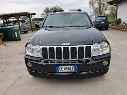 Джип Гранд Чероки 2006 в Европе на Automoto.ua Черный Джип Гранд Чероки, объемом двигателя 2.99 л и пробегом 380 тыс. км за 5200 $, фото 1 на Automoto.ua