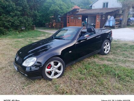 Мерседес СЛК-Класс 1997 в Европе на Automoto.ua Черный Мерседес СЛК-Класс, объемом двигателя 1 л и пробегом 240 тыс. км за 4601 $, фото 1 на Automoto.ua