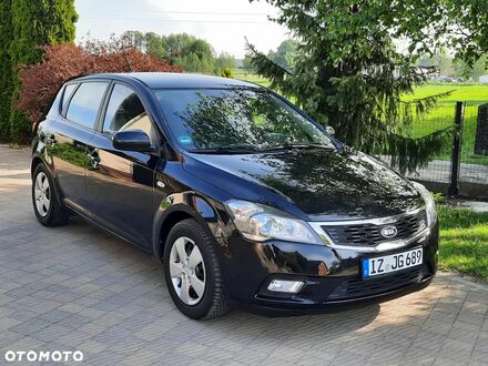 Киа Сид 2011 в Европе на Automoto.ua Киа Сид, объемом двигателя 1.4 л и пробегом 121 тыс. км за 4946 $, фото 1 на Automoto.ua