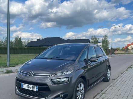 Ситроен С4 Пикассо 2015 в Европе на Automoto.ua Ситроен С4 Пикассо, объемом двигателя 1 л и пробегом 218 тыс. км за 29500 $, фото 1 на Automoto.ua