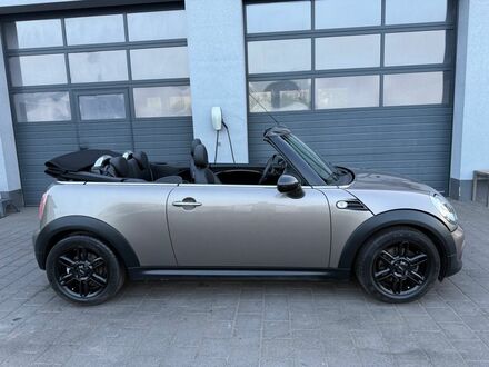 Міні Cooper 2012 у Європі на Automoto.ua Срібний Міні Cooper, об'ємом двигуна 1.6 л та пробігом 23 тис. км за 12653 $, фото 1 на Automoto.ua