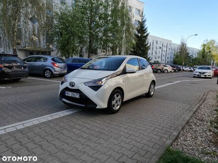 Тойота Айго 2019 в Европе на Automoto.ua Белый Тойота Айго, объемом двигателя 1 л и пробегом 166 тыс. км за 26900 $, фото 1 на Automoto.ua