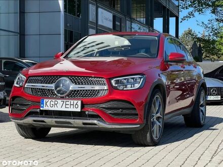 Мерседес ЦЛЦ-класс 2019 в Европе на Automoto.ua Красный Мерседес ЦЛЦ-класс, объемом двигателя 1 л и пробегом 64 тыс. км за 40654 $, фото 1 на Automoto.ua