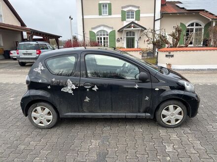 Тойота Айго 2009 в Европе на Automoto.ua Черный Тойота Айго, объемом двигателя 1 л и пробегом 141 тыс. км за 786 $, фото 1 на Automoto.ua
