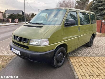 Фольксваген Transporter 2002 у Європі на Automoto.ua Зелений Фольксваген Transporter, об'ємом двигуна 2.46 л та пробігом 274 тис. км за 58500 $, фото 1 на Automoto.ua