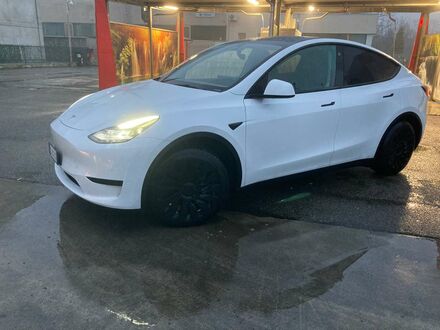 Білий Тесла Model Y, об'ємом двигуна 0 л та пробігом 17 тис. км за 38979 $, фото 1 на Automoto.ua