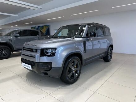 Ленд Ровер Дефендер 2023 в Европе на Automoto.ua Серый Ленд Ровер Дефендер, объемом двигателя 3 л и пробегом 107 тыс. км за 72991 $, фото 1 на Automoto.ua
