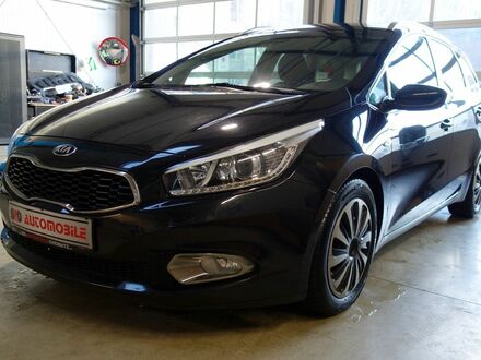 Киа Ceed SW 2014 в Европе на Automoto.ua Черный Киа Ceed SW, объемом двигателя 1.58 л и пробегом 340 тыс. км за 4815 $, фото 1 на Automoto.ua