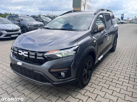 Дачия Jogger 2024 в Европе на Automoto.ua Серый Дачия Jogger, объемом двигателя 1 л и пробегом 8 тыс. км за 110769 $, фото 1 на Automoto.ua
