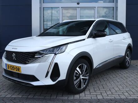 Пежо 5008 2023 у Європі на Automoto.ua Білий Пежо 5008, об'ємом двигуна 1.2 л та пробігом 44 тис. км за 34177 $, фото 1 на Automoto.ua