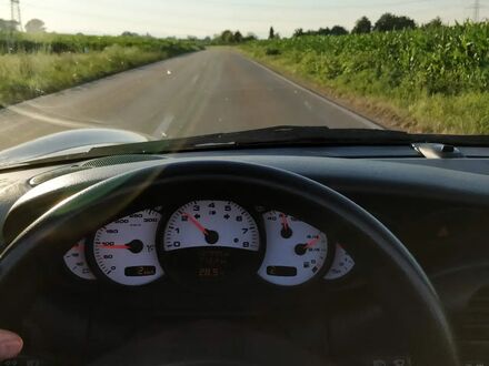 Порше 996 2002 в Европе на Automoto.ua Порше 996, объемом двигателя 3.6 л и пробегом 134 тыс. км за 51166 $, фото 1 на Automoto.ua