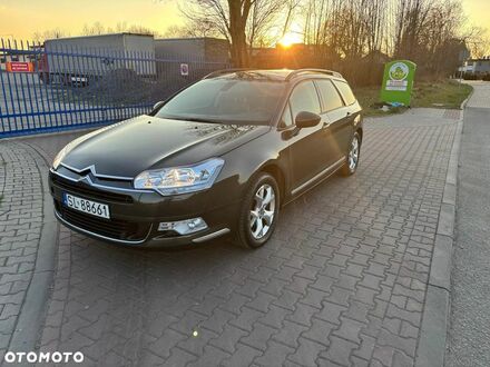 Сітроен С5 2009 у Європі на Automoto.ua Зелений Сітроен С5, об'ємом двигуна 1 л та пробігом 284 тис. км за 15500 $, фото 1 на Automoto.ua