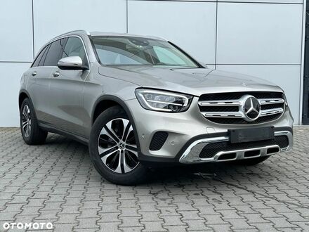 Мерседес ЦЛЦ-клас 2020 у Європі на Automoto.ua Сірий Мерседес ЦЛЦ-клас, об'ємом двигуна 1 л та пробігом 177 тис. км за 140000 $, фото 1 на Automoto.ua