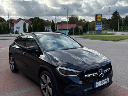 Мерседес ГЛА-Клас 2020 у Європі на Automoto.ua Чорний Мерседес ГЛА-Клас, об'ємом двигуна 1 л та пробігом 67 тис. км за 33390 $, фото 1 на Automoto.ua