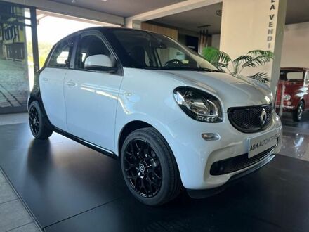 Смарт Forfour 2018 у Європі на Automoto.ua Білий Смарт Forfour, об'ємом двигуна 0.9 л та пробігом 123 тис. км за 14397 $, фото 1 на Automoto.ua