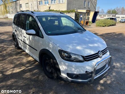 Фольксваген Туран 2012 в Европе на Automoto.ua Белый Фольксваген Туран, объемом двигателя 1 л и пробегом 200 тыс. км за 23900 $, фото 1 на Automoto.ua