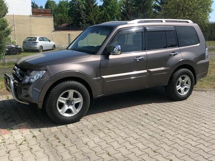 Міцубісі Паджеро 2009 у Європі на Automoto.ua Коричневий Міцубісі Паджеро, об'ємом двигуна 3.2 л та пробігом 199 тис. км за 59600 $, фото 1 на Automoto.ua