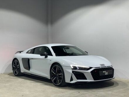 Ауді R8 2024 у Європі на Automoto.ua Сірий Ауді R8, об'ємом двигуна 5.2 л та пробігом 1 тис. км за 231429 $, фото 1 на Automoto.ua