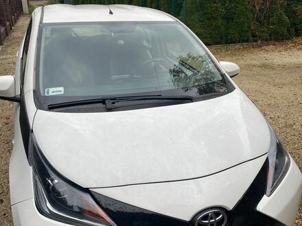 Тойота Айго 2015 у Європі на Automoto.ua Білий Тойота Айго, об'ємом двигуна 1 л та пробігом 91 тис. км за 26500 $, фото 1 на Automoto.ua