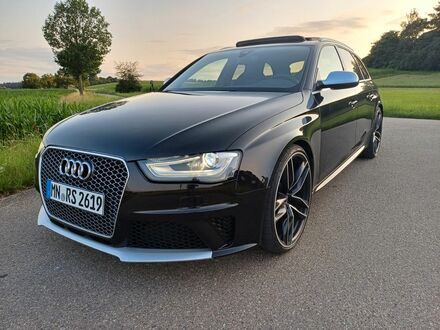 Ауди РС4 2013 в Европе на Automoto.ua Черный Ауди РС4, объемом двигателя 4.16 л и пробегом 165 тыс. км за 41828 $, фото 1 на Automoto.ua