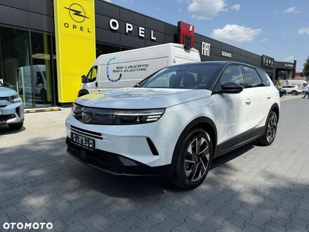 Опель Grandland 2025 в Европе на Automoto.ua Белый Опель Grandland, объемом двигателя 1 л и пробегом 3 тыс. км за 35327 $, фото 1 на Automoto.ua