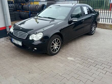 Мерседес Ц-Класс 2006 в Европе на Automoto.ua Черный Мерседес Ц-Класс, объемом двигателя 1 л и пробегом 226 тыс. км за 18000 $, фото 1 на Automoto.ua
