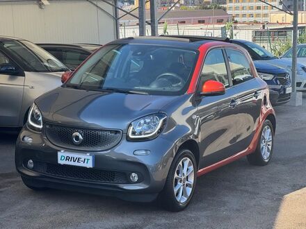 Смарт Forfour 2018 у Європі на Automoto.ua Сірий Смарт Forfour, об'ємом двигуна 0.9 л та пробігом 65 тис. км за 15395 $, фото 1 на Automoto.ua