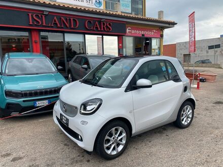 Смарт Fortwo 2017 у Європі на Automoto.ua Білий Смарт Fortwo, об'ємом двигуна 1 л та пробігом 35 тис. км за 16124 $, фото 1 на Automoto.ua