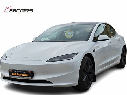 Тесла Модель 3 2024 у Європі на Automoto.ua Білий Тесла Модель 3, об'ємом двигуна 0 л та пробігом 19 тис. км за 40887 $, фото 1 на Automoto.ua