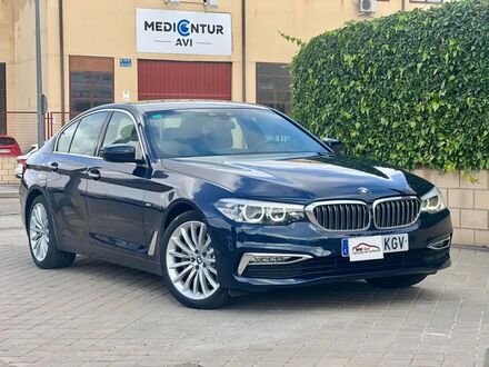 БМВ 530 2018 в Европе на Automoto.ua Синий БМВ 530, объемом двигателя 2.99 л и пробегом 159 тыс. км за 34145 $, фото 1 на Automoto.ua