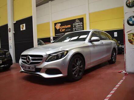 Мерседес Ц 300 2017 в Европе на Automoto.ua Серый Мерседес Ц 300, объемом двигателя 2.14 л и пробегом 138 тыс. км за 24678 $, фото 1 на Automoto.ua
