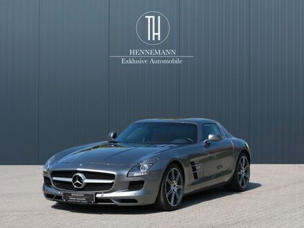 Мерседес SLS AMG 2011 в Европе на Automoto.ua Серый Мерседес SLS AMG, объемом двигателя 6.21 л и пробегом 5 тыс. км за 293597 $, фото 1 на Automoto.ua