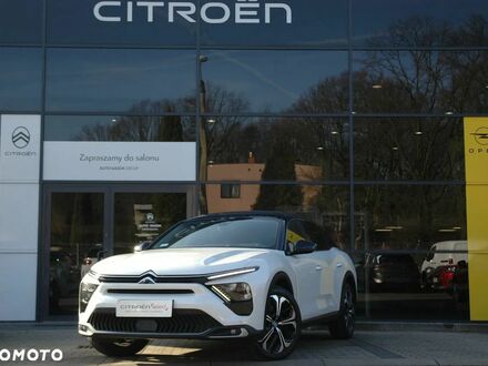 Ситроен C5X 2022 в Европе на Automoto.ua Белый Ситроен C5X, объемом двигателя 1 л и пробегом 63 тыс. км за 111900 $, фото 1 на Automoto.ua