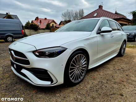 Мерседес Ц-Класс 2022 в Европе на Automoto.ua Белый Мерседес Ц-Класс, объемом двигателя 1 л и пробегом 18 тыс. км за 159900 $, фото 1 на Automoto.ua