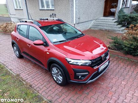 Дачія Sandero StepWay 2021 у Європі на Automoto.ua Червоний Дачія Sandero StepWay, об'ємом двигуна 1 л та пробігом 42 тис. км за 47500 $, фото 1 на Automoto.ua