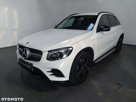 Мерседес ЦЛЦ-класс 2019 в Европе на Automoto.ua Белый Мерседес ЦЛЦ-класс, объемом двигателя 1 л и пробегом 114 тыс. км за 139000 $, фото 1 на Automoto.ua