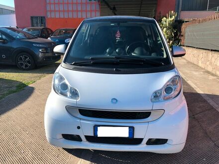 Смарт Fortwo 2012 у Європі на Automoto.ua Білий Смарт Fortwo, об'ємом двигуна 1 л та пробігом 109 тис. км за 6976 $, фото 1 на Automoto.ua