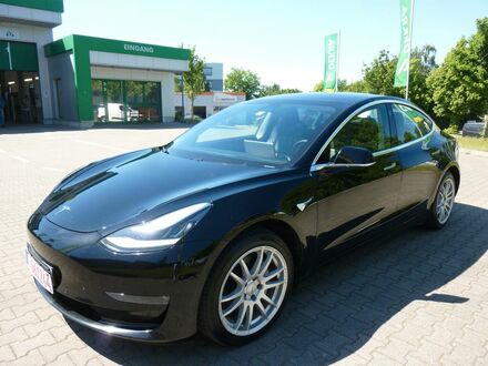 Тесла Модель 3 2020 у Європі на Automoto.ua Чорний Тесла Модель 3, об'ємом двигуна 0 л та пробігом 160 тис. км за 21597 $, фото 1 на Automoto.ua