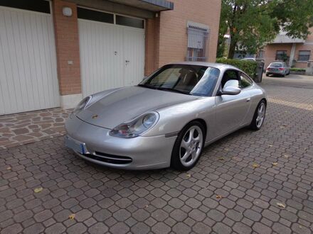 Порше 996 2000 в Европе на Automoto.ua Серый Порше 996, объемом двигателя 3.39 л и пробегом 120 тыс. км за 34500 $, фото 1 на Automoto.ua