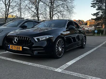 Мерседес A 35 AMG 2021 в Европе на Automoto.ua Мерседес A 35 AMG, объемом двигателя 1.99 л и пробегом 65 тыс. км за 43659 $, фото 1 на Automoto.ua