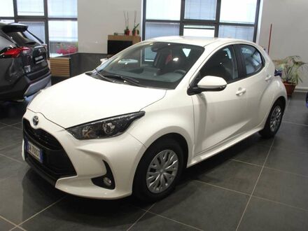 Тойота Яріс 2023 у Європі на Automoto.ua Білий Тойота Яріс, об'ємом двигуна 1.49 л та пробігом 24 тис. км за 17900 $, фото 1 на Automoto.ua