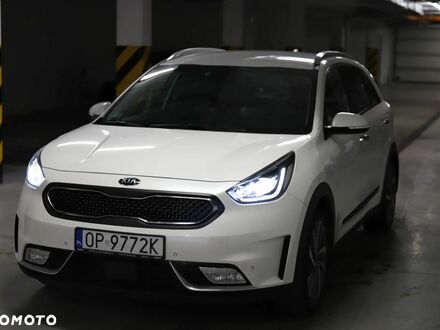 Кіа Niro, об'ємом двигуна 1.58 л та пробігом 93 тис. км за 16199 $, фото 1 на Automoto.ua