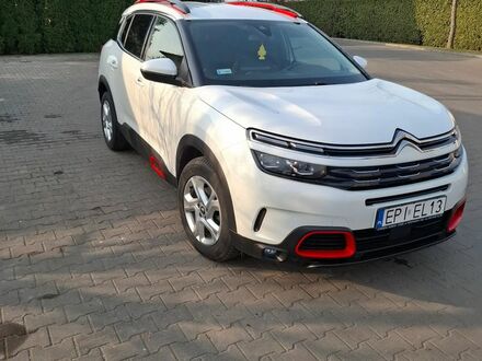 Ситроен C5 Aircross 2019 в Европе на Automoto.ua Белый Ситроен C5 Aircross, объемом двигателя 1 л и пробегом 97 тыс. км за 85500 $, фото 1 на Automoto.ua