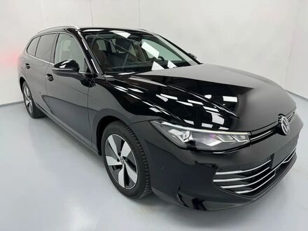 Фольксваген Пассат Вариант 2024 в Европе на Automoto.ua Черный Фольксваген Пассат Вариант, объемом двигателя 1.5 л и пробегом 15 тыс. км за 37752 $, фото 1 на Automoto.ua