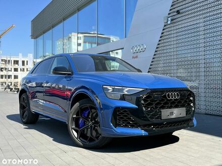 Ауди RS Q8 2025 в Европе на Automoto.ua Серый Ауди RS Q8, объемом двигателя 4 л и пробегом 10 тыс. км за 856000 $, фото 1 на Automoto.ua