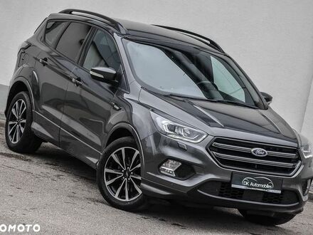 Форд Куга 2017 в Европе на Automoto.ua Серый Форд Куга, объемом двигателя 1 л и пробегом 172 тыс. км за 57900 $, фото 1 на Automoto.ua