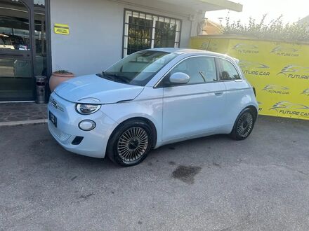 Фиат 500e 2021 в Европе на Automoto.ua Фиат 500e, объемом двигателя 0 л и пробегом 14490 тыс. км за 12990 $, фото 1 на Automoto.ua