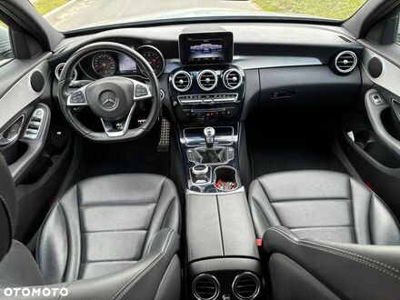 Мерседес Ц-Класс 2016 в Европе на Automoto.ua Серый Мерседес Ц-Класс, объемом двигателя 1 л и пробегом 104 тыс. км за 16925 $, фото 1 на Automoto.ua